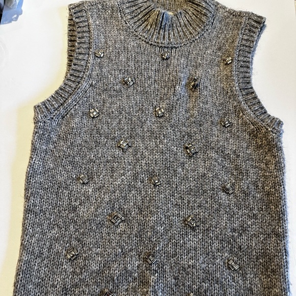 Free Generation-Los Angeles: Size SMALL Sweater Vest. - Picture 1 of 3